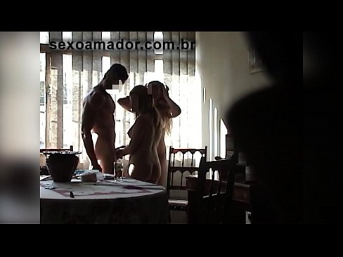 ❤️ Ħbieb sesswali jistiednu raġel ġgant u threesome miegħu ️❌ Vidjow tas-sess lilna ❌❤